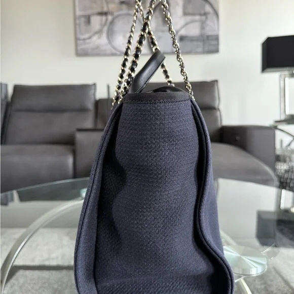 🎉SOLD🎉Authentic Chanel Medium Deauville Blue Cloth Tote with Timeless Elegance - Picture 6 of 8